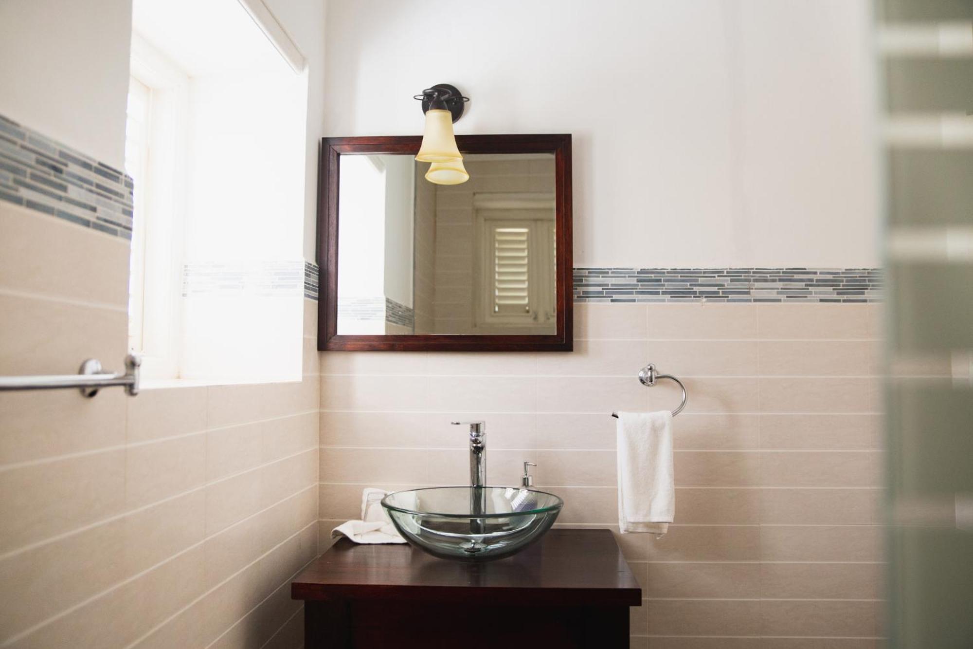 Bario Hotel Willemstad Bilik gambar